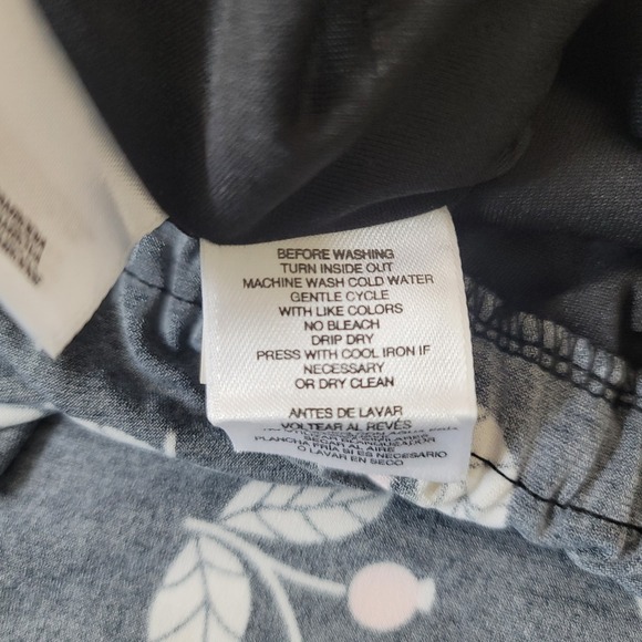 Anne Klein Dress Women 12 Black Pink Cherries Fit Flare Elastic Waist Feminine - Picture 8 of 11